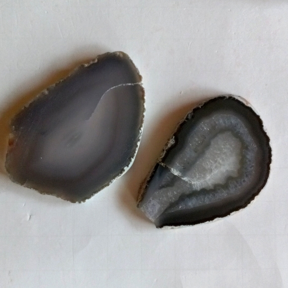 Set of Banded Agate Slices with Druzy - Picture 2 of 6